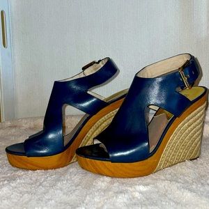 Michael Kors Navy Blue leather wedge sandal Sz 7.5